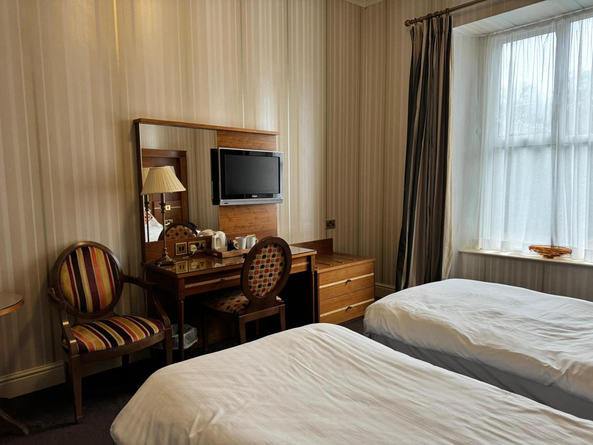 Tre-Ysgawen Hall & Spa Ллангефни Экстерьер фото