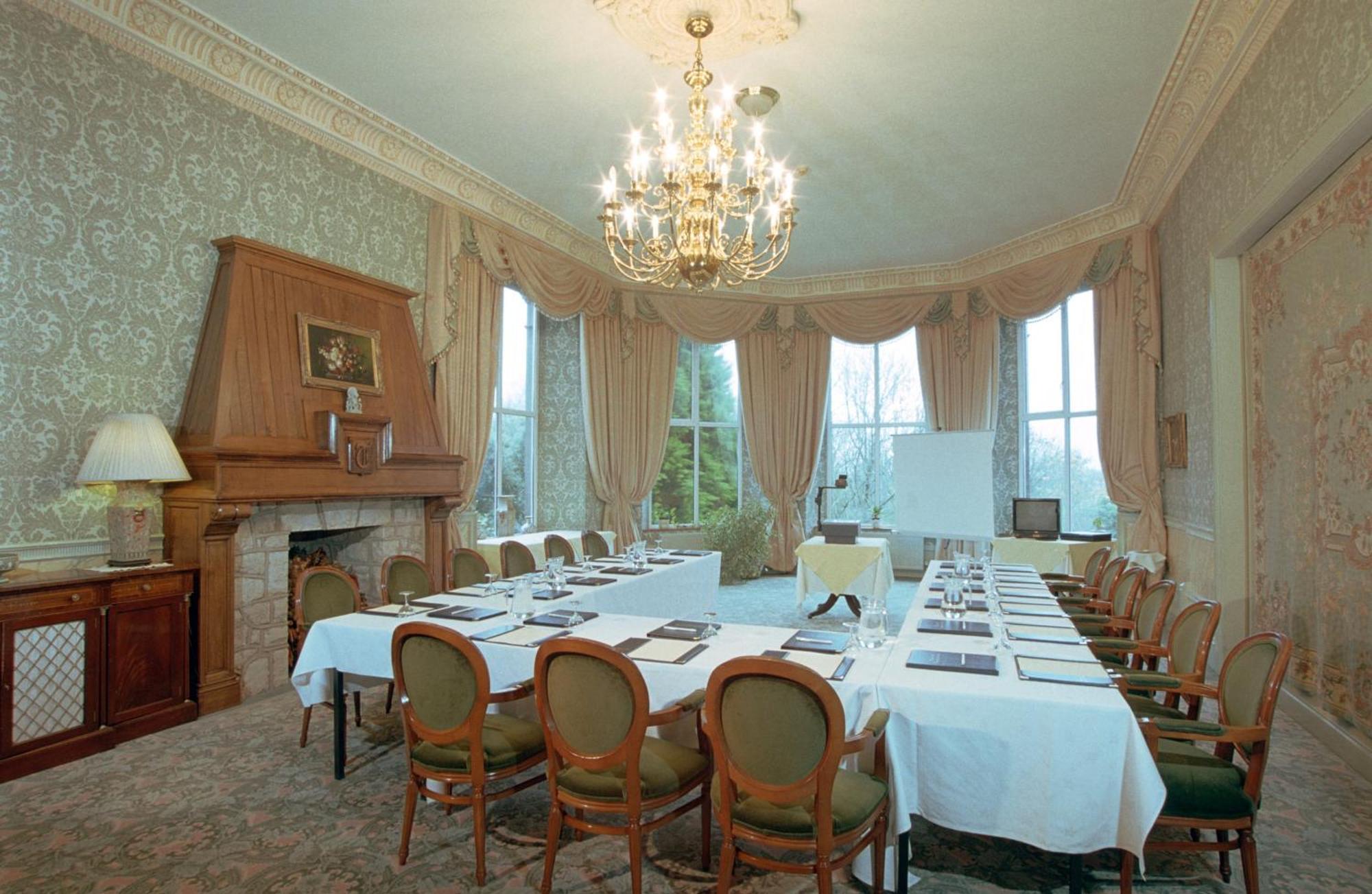Tre-Ysgawen Hall & Spa Ллангефни Экстерьер фото