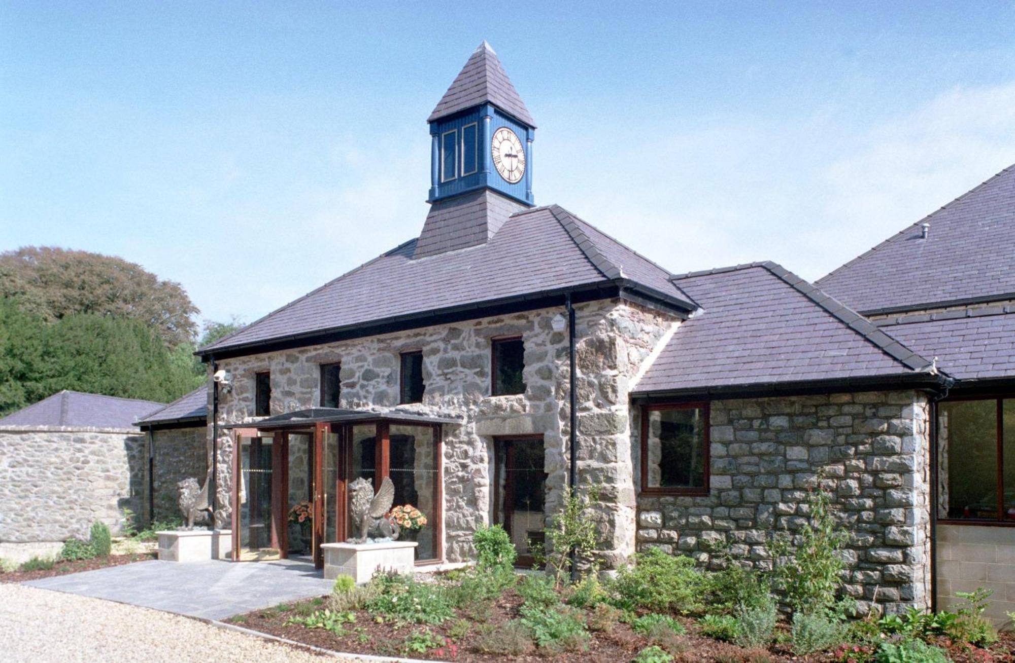 Tre-Ysgawen Hall & Spa Ллангефни Экстерьер фото