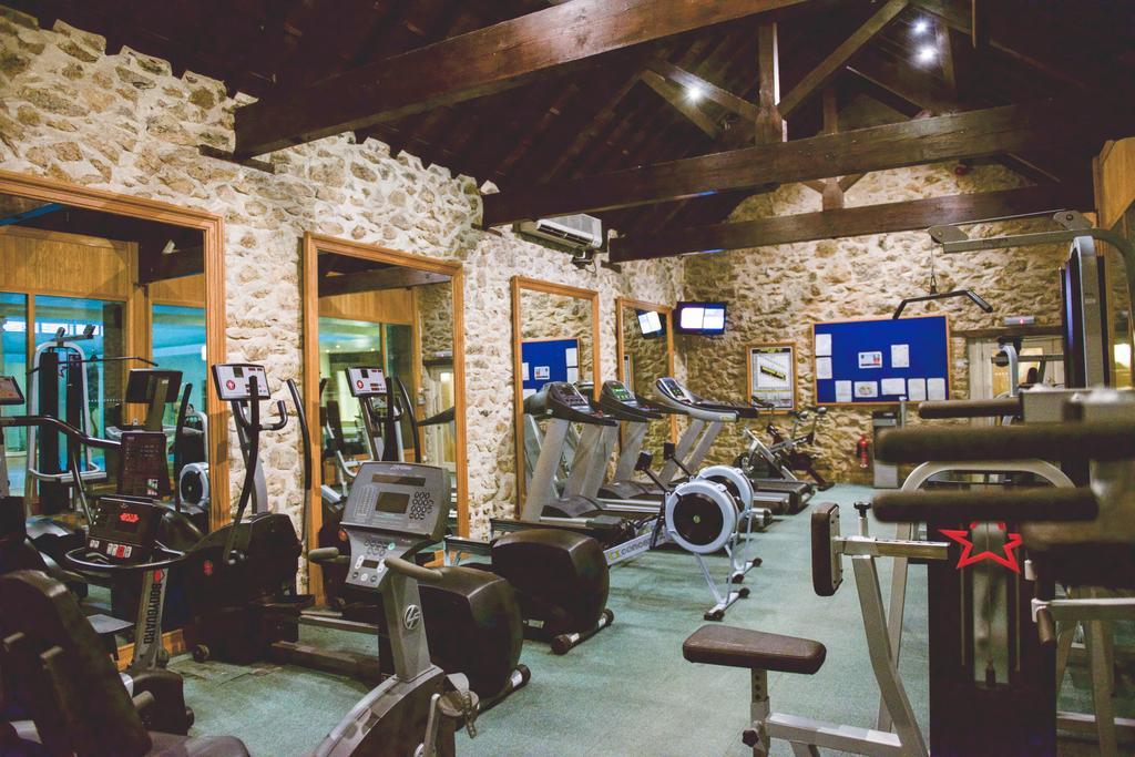 Tre-Ysgawen Hall & Spa Ллангефни Экстерьер фото